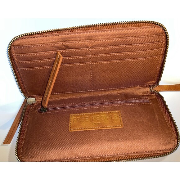 NEW Free People Brown Distressed Vegan Leather Wallet Wristlet - Picture 5 of 8